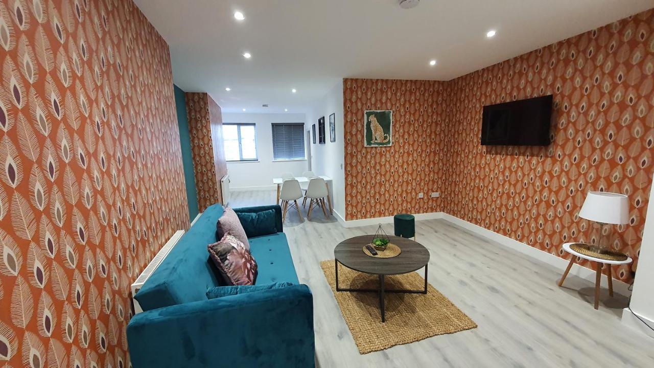 Rest & Recharge At The Station Apartments Manchester Ngoại thất bức ảnh